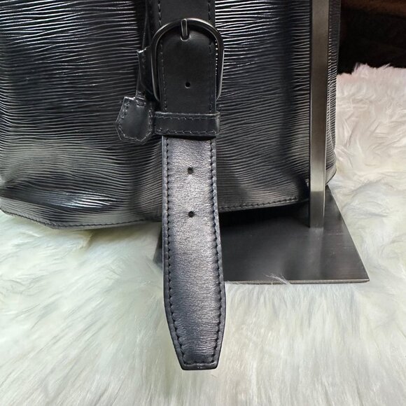 Authentic Louis Vuitton Epi Leather Sac A Dos Sling Backpack - Picture 5 of 16